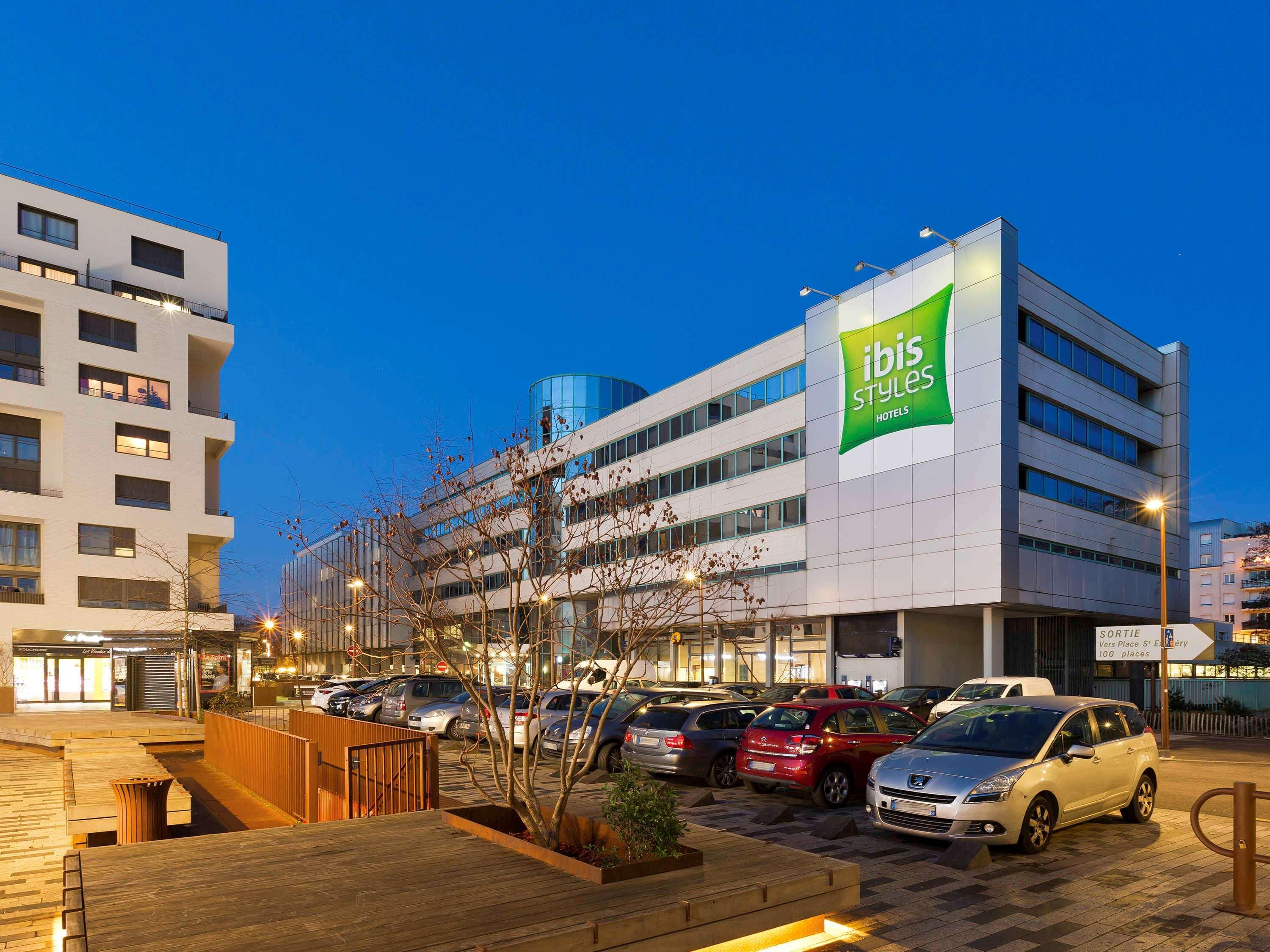 Hotel Ibis Styles Massy Opera Zewnętrze zdjęcie